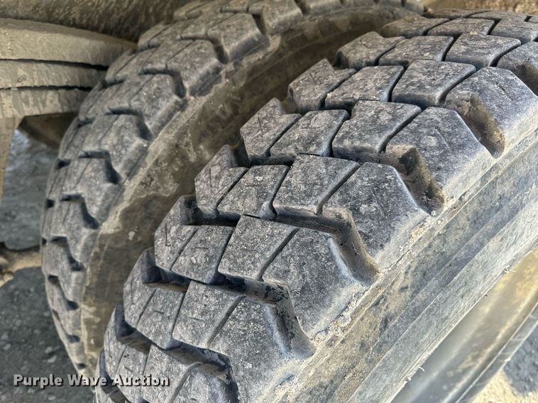 image for item DL4394 2006 Volvo VHD ready mix truck