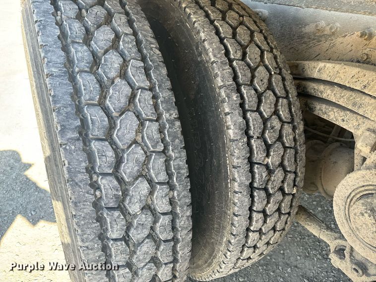 image for item DL4394 2006 Volvo VHD ready mix truck