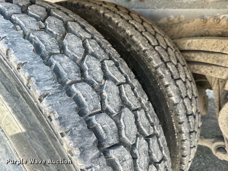 image for item DL4394 2006 Volvo VHD ready mix truck