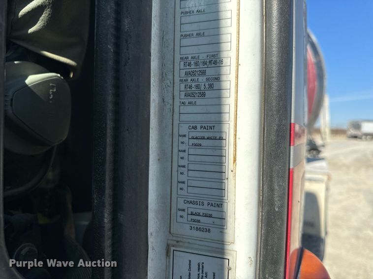 image for item DL4394 2006 Volvo VHD ready mix truck