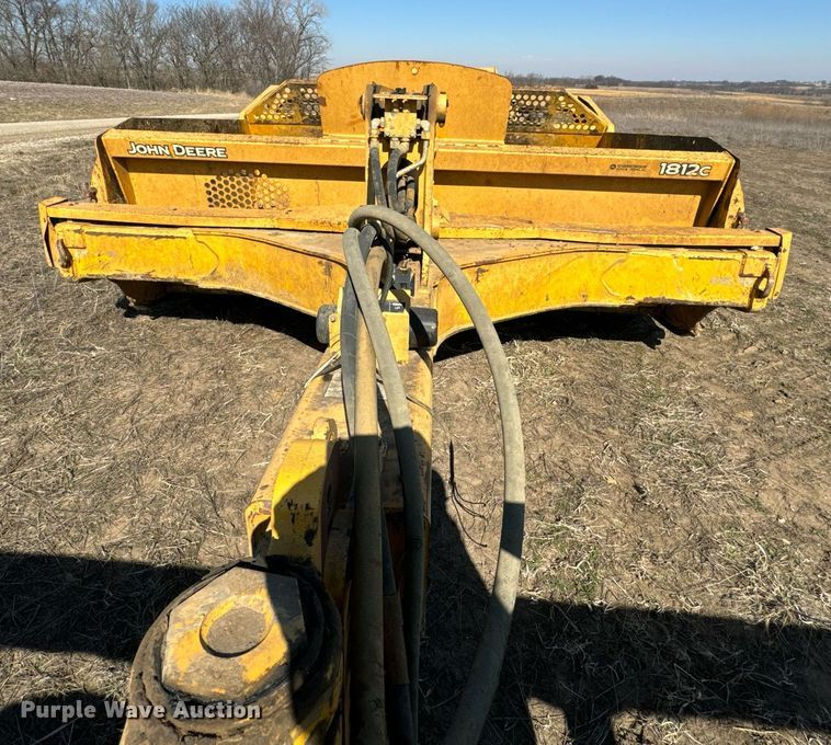 image for item DL4395 2005 John Deere 1812C scraper