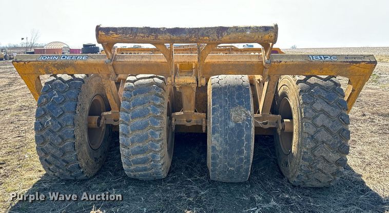 image for item DL4395 2005 John Deere 1812C scraper