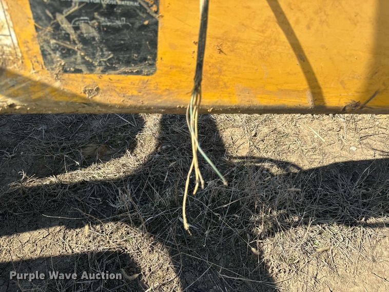 image for item DL4395 2005 John Deere 1812C scraper