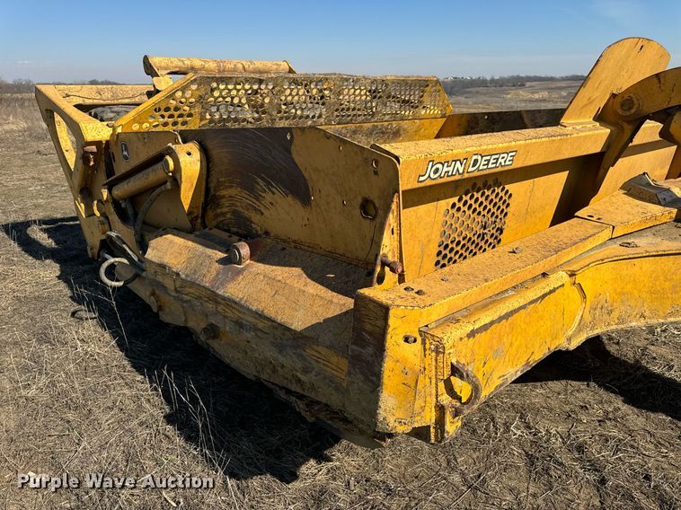 image for item DL4395 2005 John Deere 1812C scraper