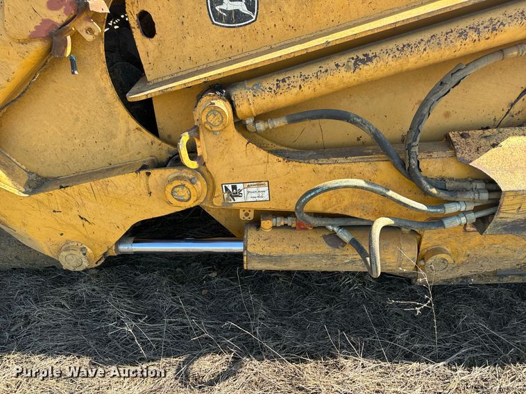 image for item DL4395 2005 John Deere 1812C scraper