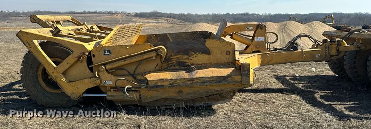 image for item DL4395 2005 John Deere 1812C scraper