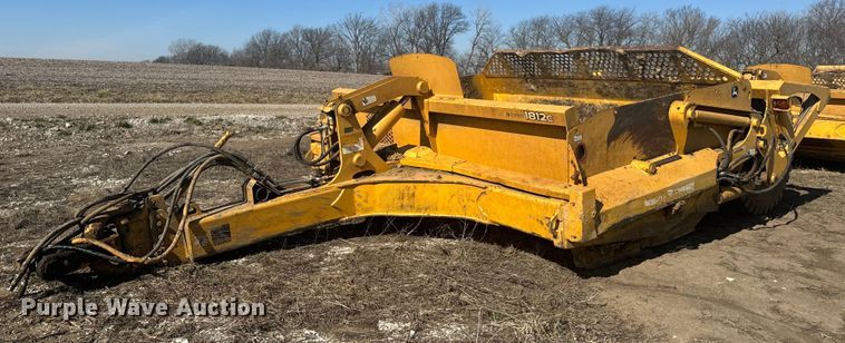image for item DL4396 2005 John Deere 1812C scraper