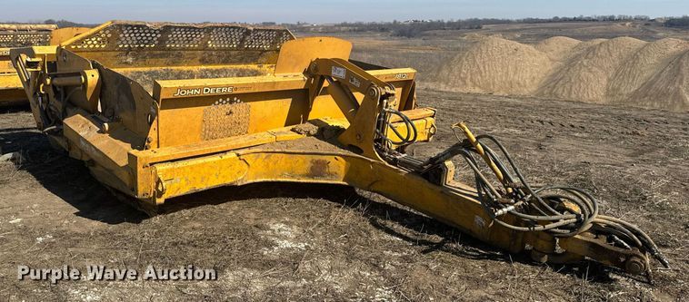 image for item DL4396 2005 John Deere 1812C scraper