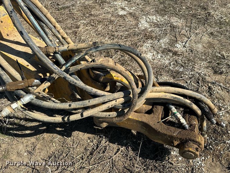 image for item DL4396 2005 John Deere 1812C scraper