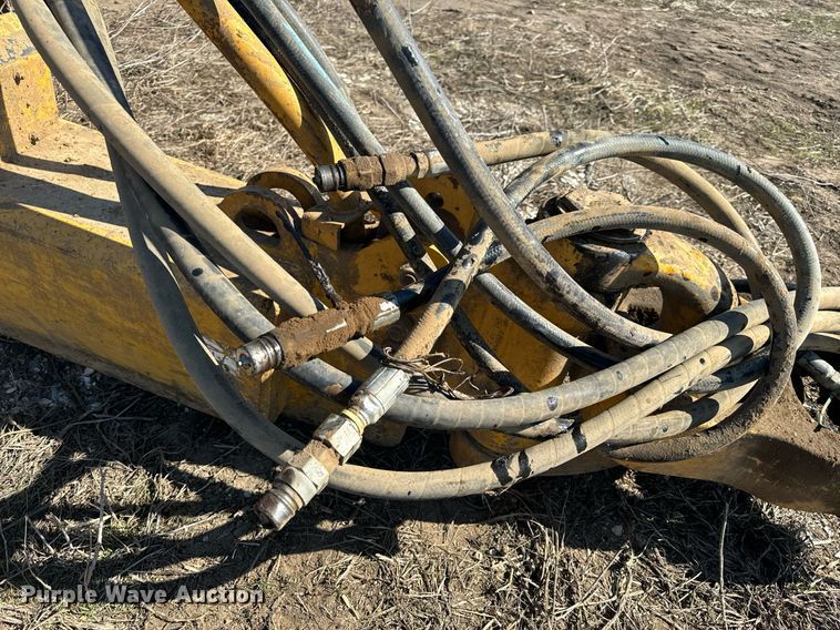 image for item DL4396 2005 John Deere 1812C scraper