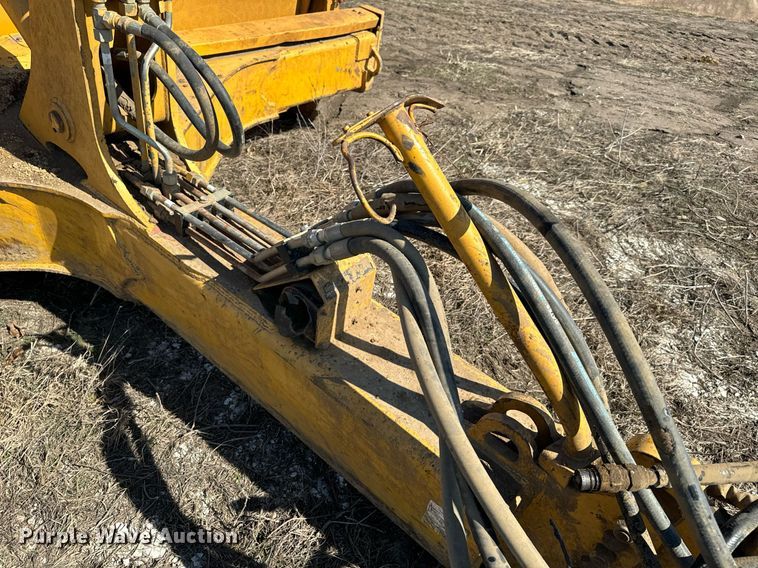 image for item DL4396 2005 John Deere 1812C scraper