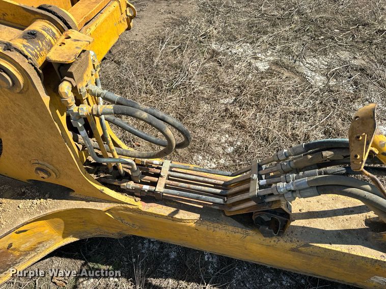 image for item DL4396 2005 John Deere 1812C scraper