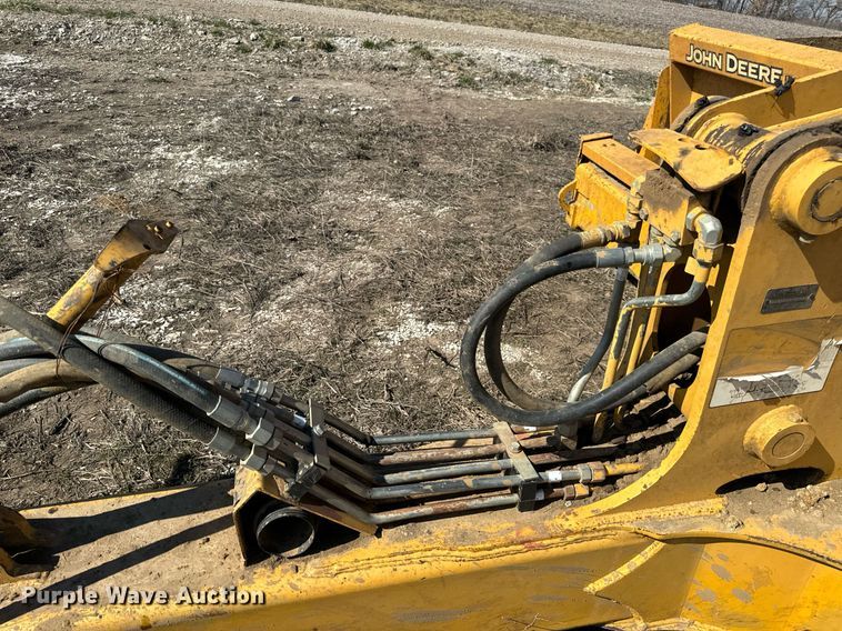 image for item DL4396 2005 John Deere 1812C scraper