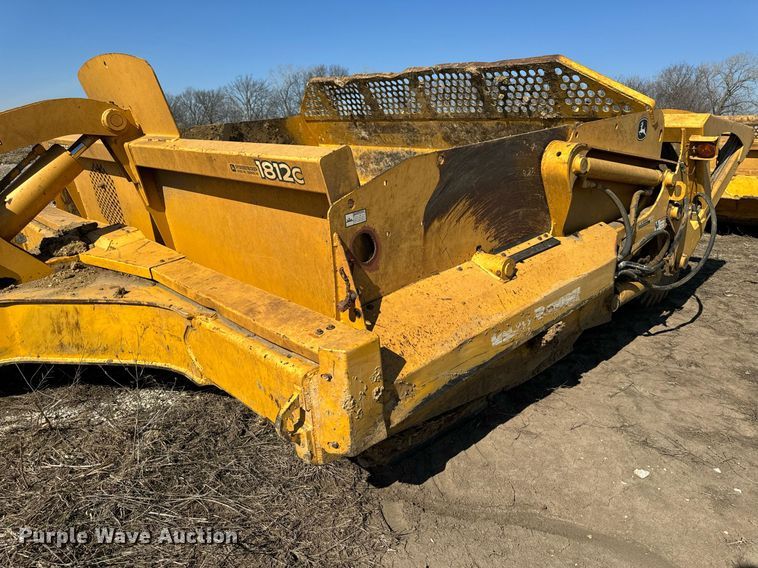 image for item DL4396 2005 John Deere 1812C scraper