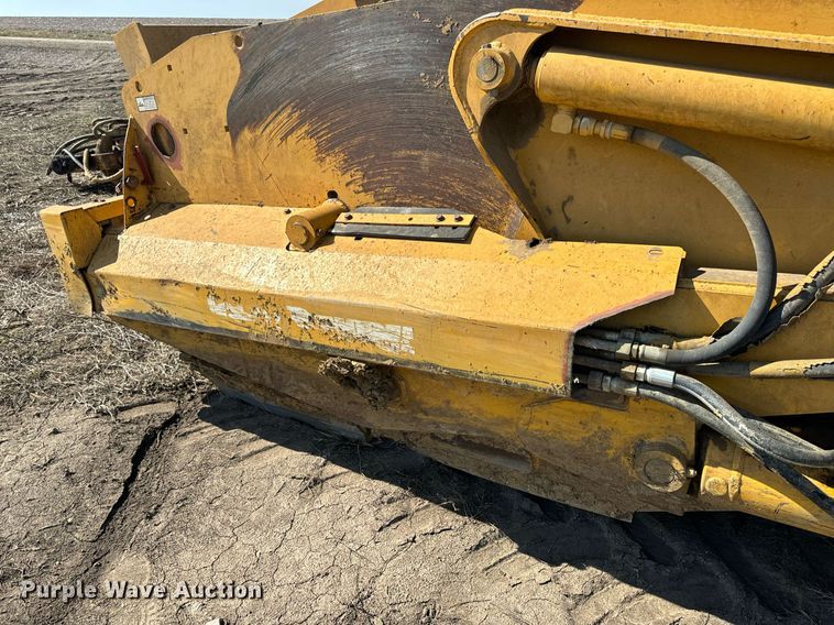 image for item DL4396 2005 John Deere 1812C scraper