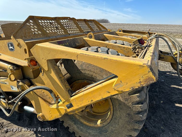 image for item DL4396 2005 John Deere 1812C scraper