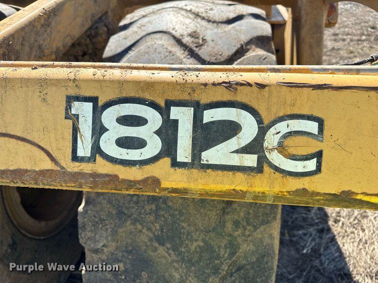 image for item DL4396 2005 John Deere 1812C scraper
