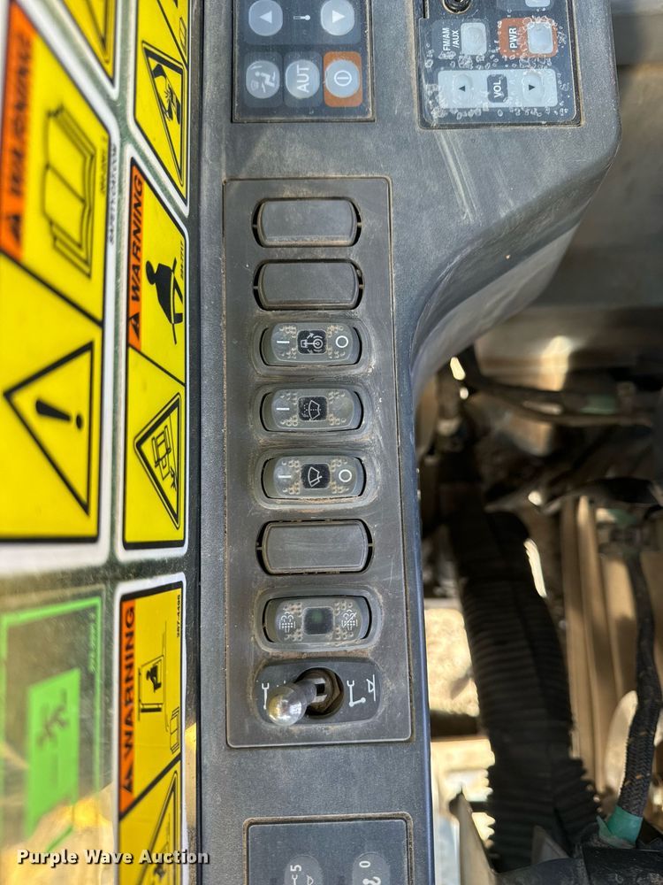 image for item DL4397 2015 Caterpillar 336FL excavator