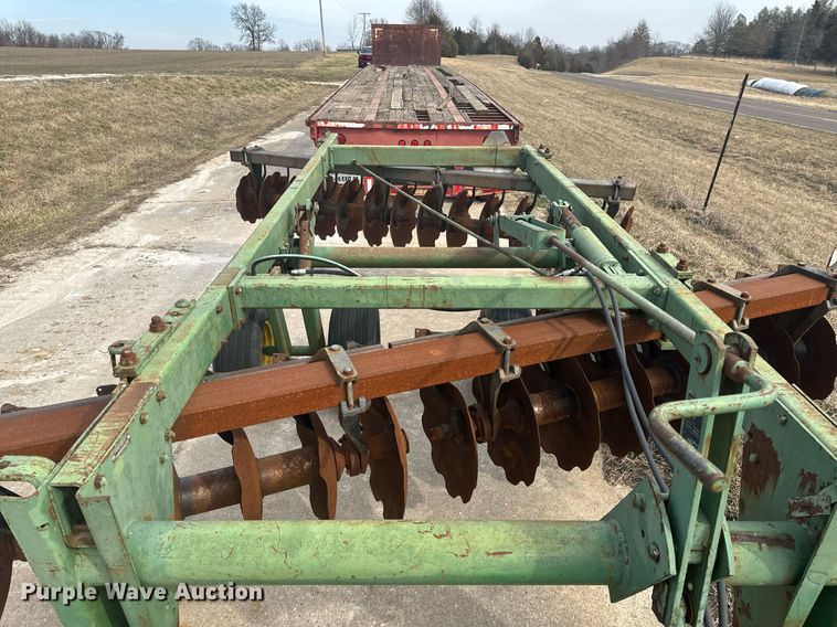 image for item DL4399 John Deere T0355 off-set disk