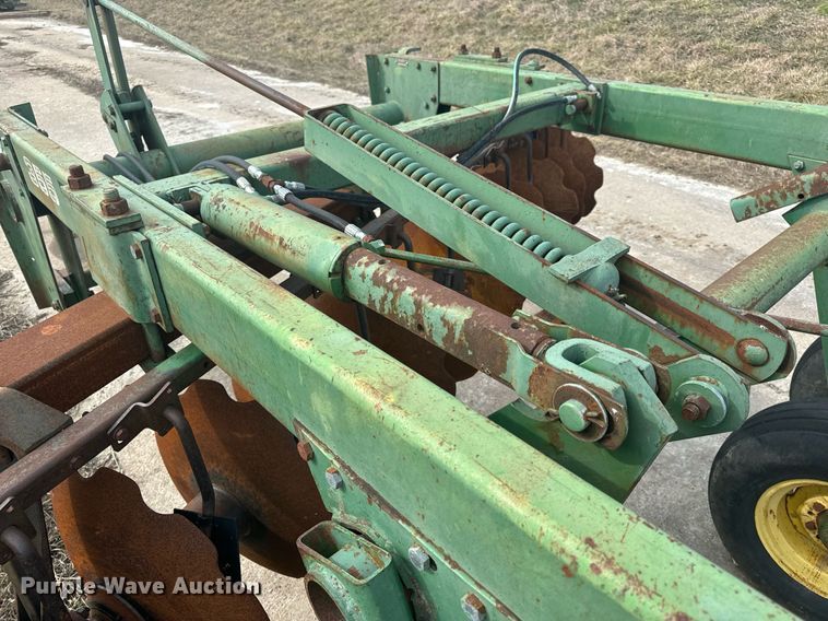 image for item DL4399 John Deere T0355 off-set disk