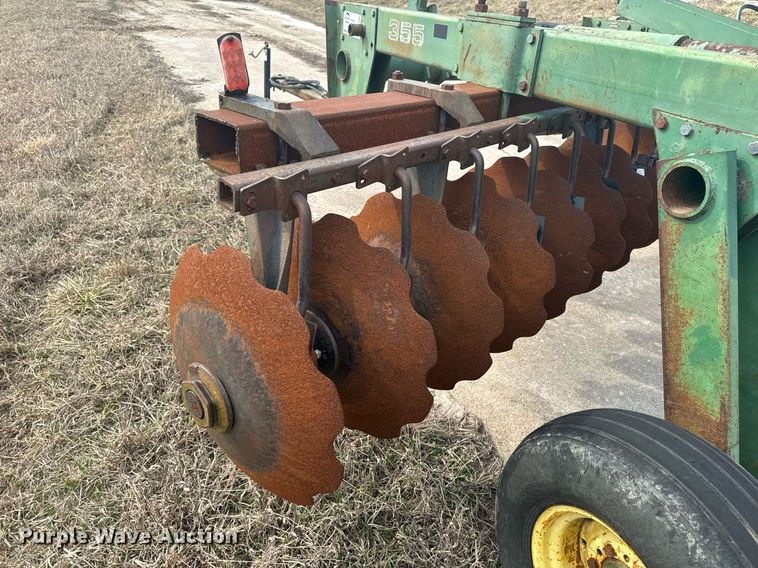 image for item DL4399 John Deere T0355 off-set disk