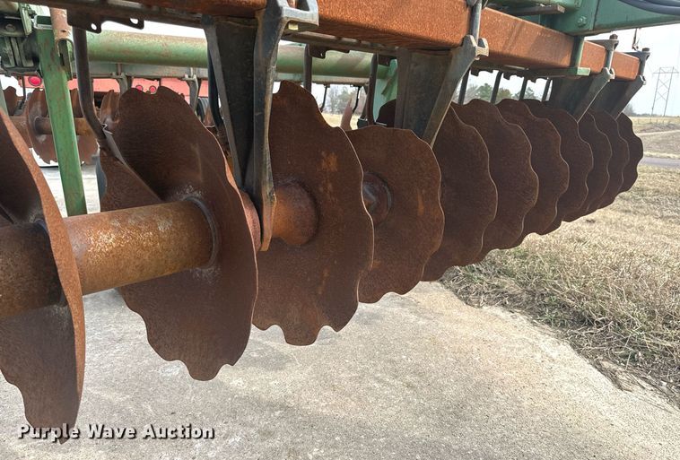 image for item DL4399 John Deere T0355 off-set disk