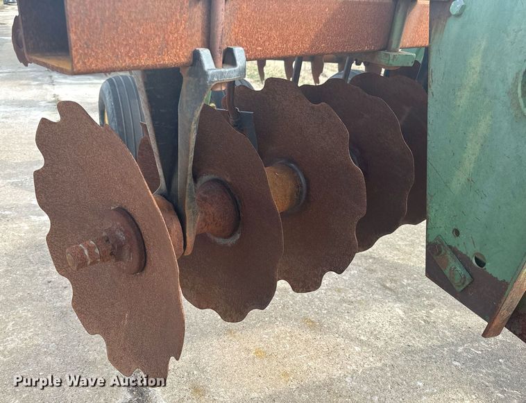 image for item DL4399 John Deere T0355 off-set disk