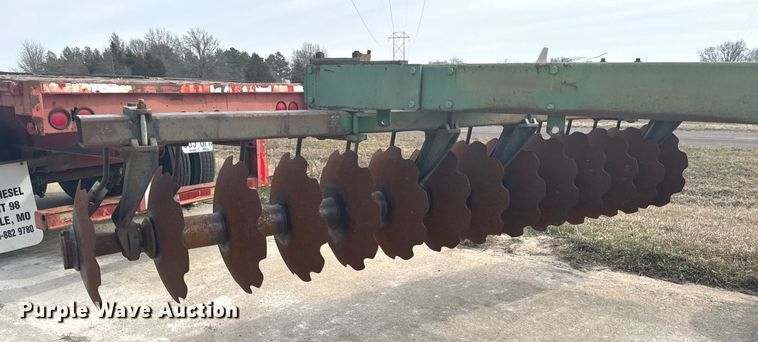 image for item DL4399 John Deere T0355 off-set disk