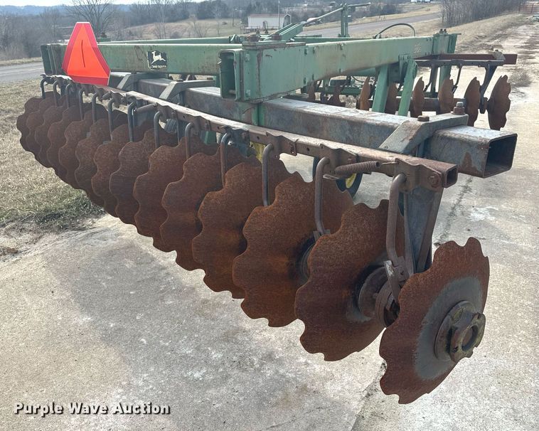 image for item DL4399 John Deere T0355 off-set disk