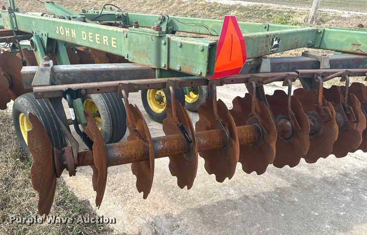 image for item DL4399 John Deere T0355 off-set disk