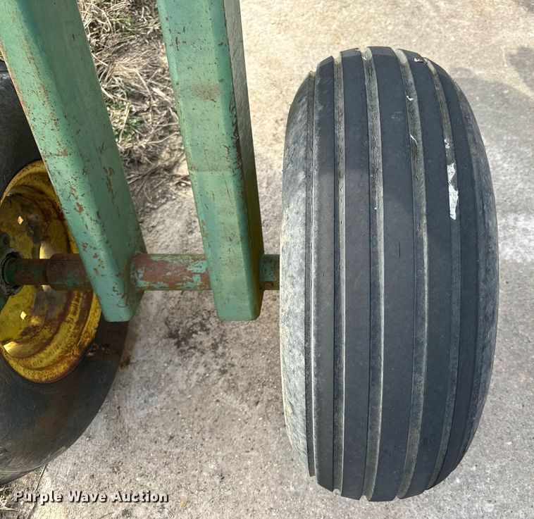 image for item DL4399 John Deere T0355 off-set disk