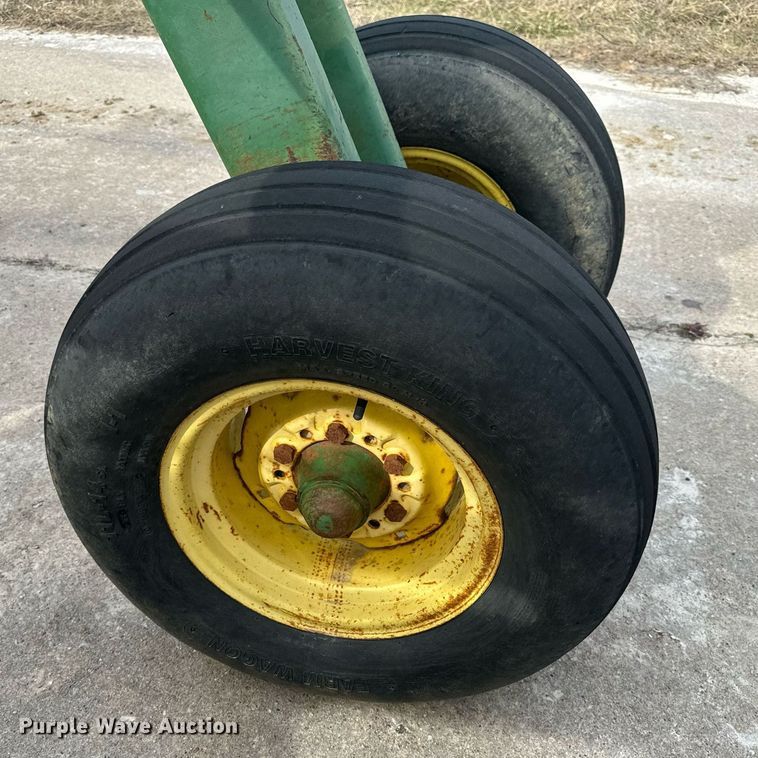 image for item DL4399 John Deere T0355 off-set disk