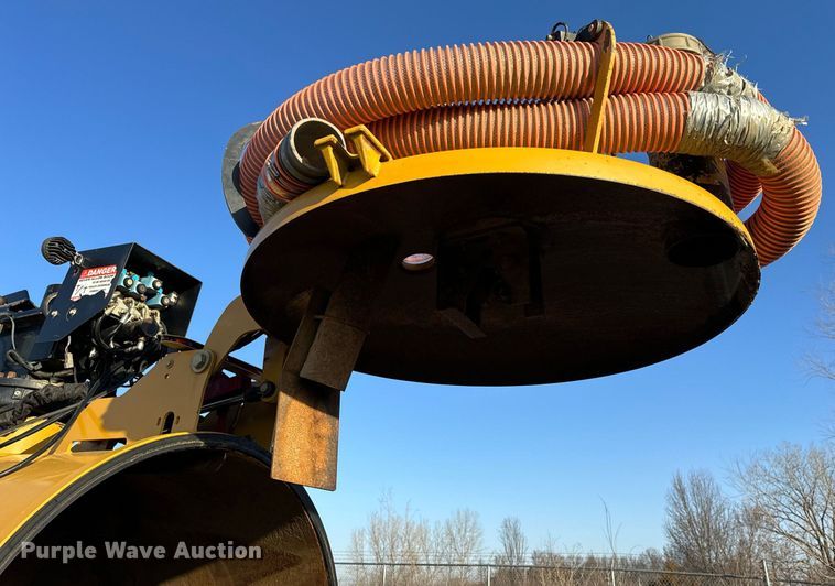 image for item DL4400 2018 Vermeer LP873SDT vacuum excavator