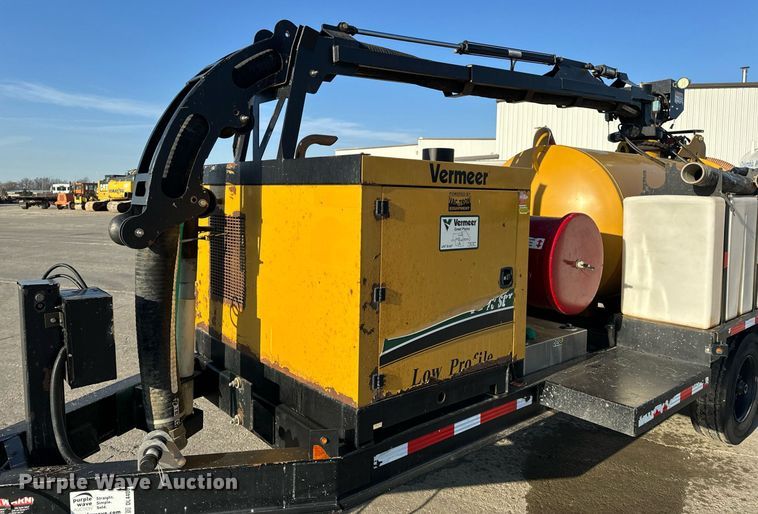 image for item DL4400 2018 Vermeer LP873SDT vacuum excavator