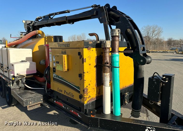 image for item DL4400 2018 Vermeer LP873SDT vacuum excavator