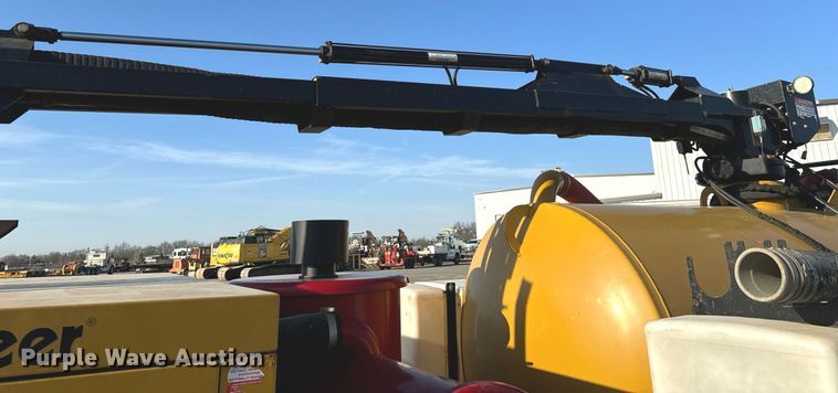 image for item DL4400 2018 Vermeer LP873SDT vacuum excavator