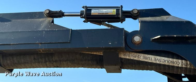image for item DL4400 2018 Vermeer LP873SDT vacuum excavator