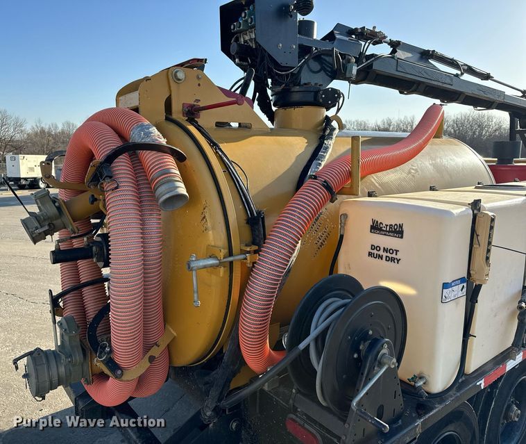 image for item DL4400 2018 Vermeer LP873SDT vacuum excavator