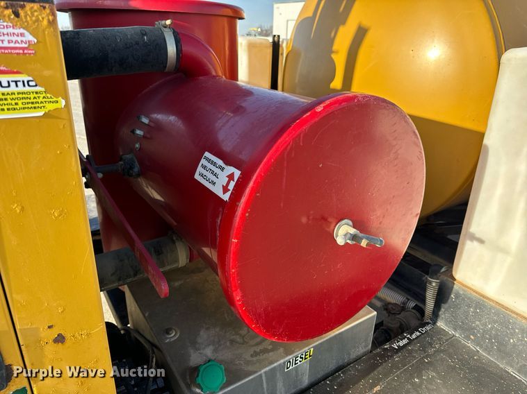 image for item DL4400 2018 Vermeer LP873SDT vacuum excavator