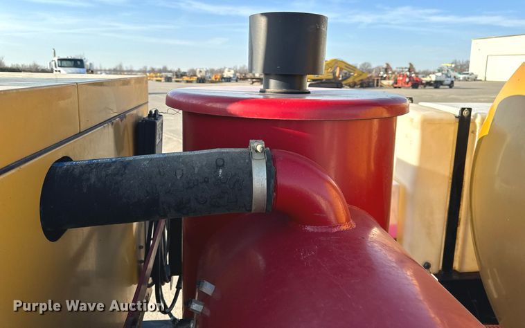 image for item DL4400 2018 Vermeer LP873SDT vacuum excavator