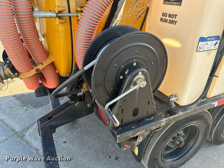 image for item DL4400 2018 Vermeer LP873SDT vacuum excavator