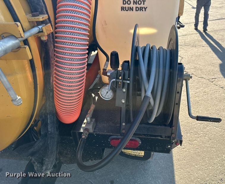 image for item DL4400 2018 Vermeer LP873SDT vacuum excavator