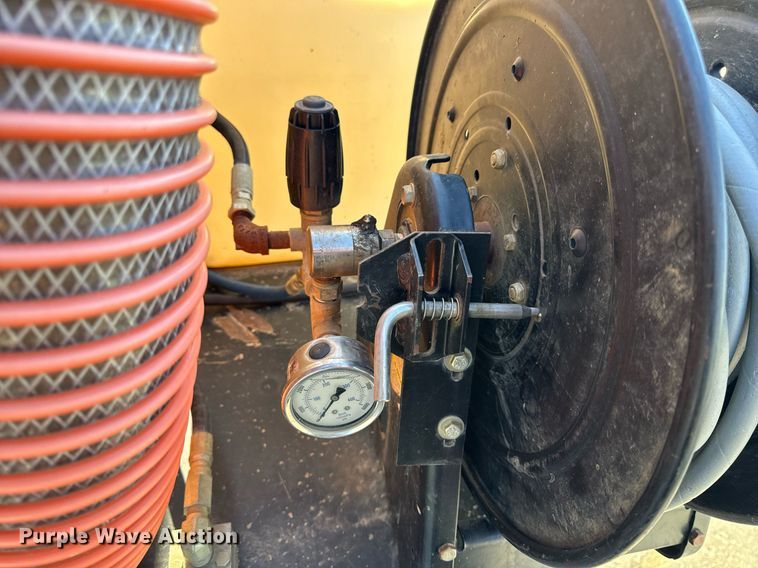 image for item DL4400 2018 Vermeer LP873SDT vacuum excavator