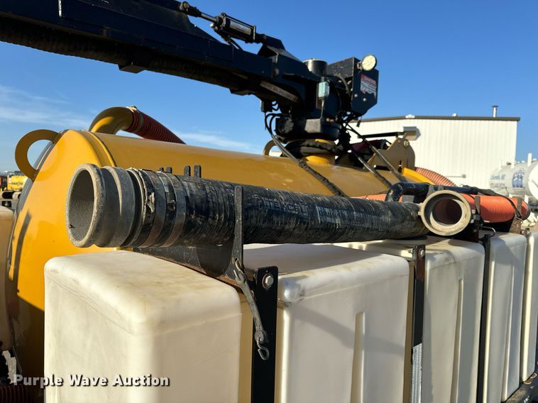 image for item DL4400 2018 Vermeer LP873SDT vacuum excavator