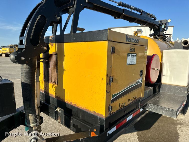 image for item DL4400 2018 Vermeer LP873SDT vacuum excavator
