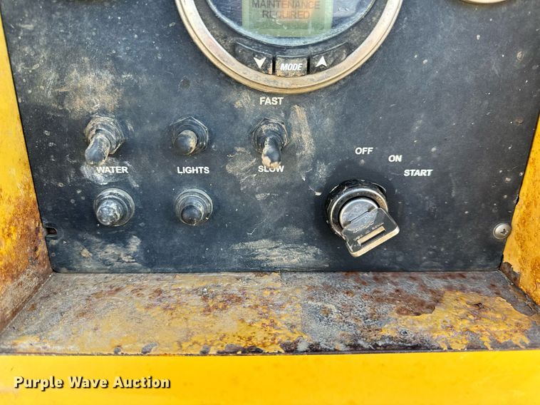 image for item DL4400 2018 Vermeer LP873SDT vacuum excavator