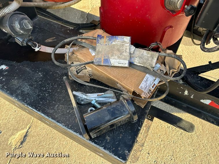 image for item DL4400 2018 Vermeer LP873SDT vacuum excavator