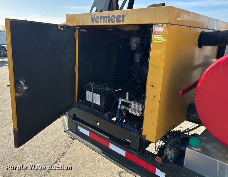 image for item DL4400 2018 Vermeer LP873SDT vacuum excavator