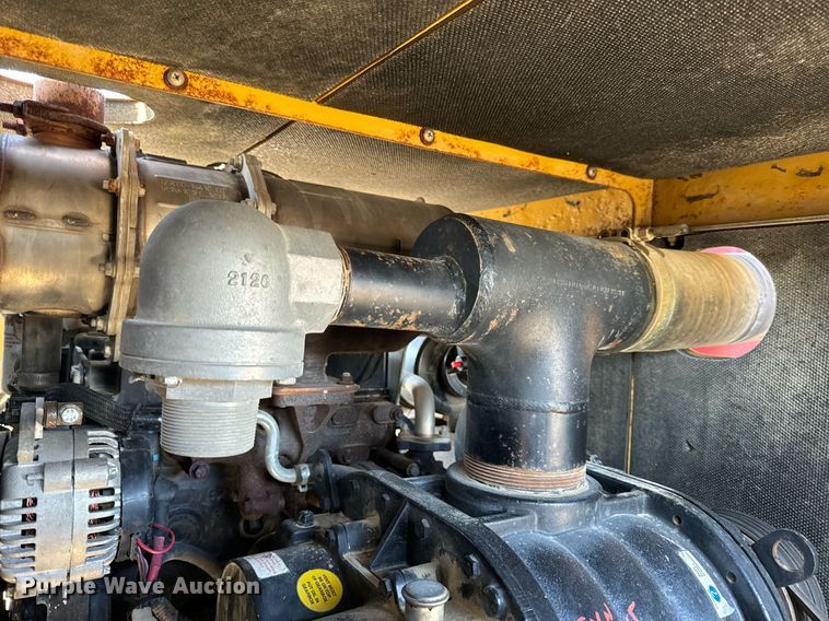 image for item DL4400 2018 Vermeer LP873SDT vacuum excavator