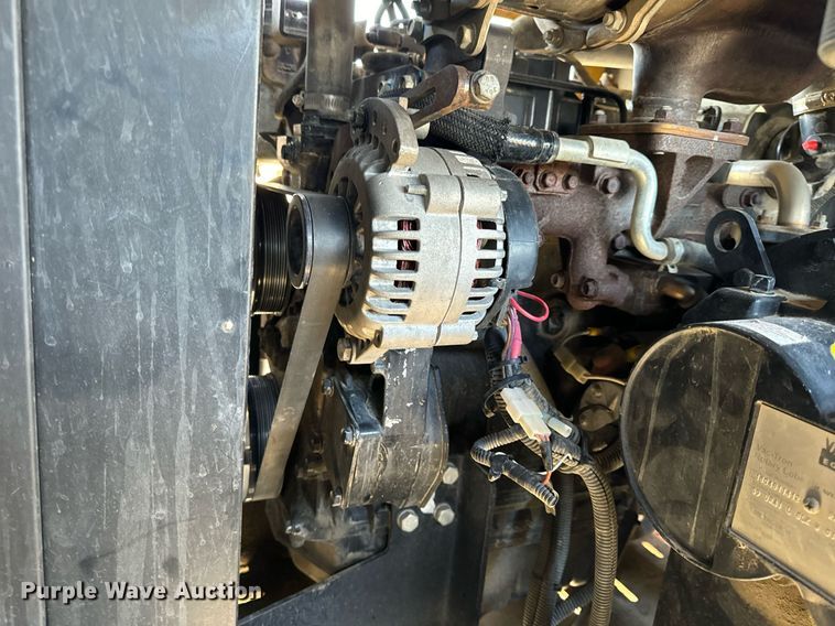 image for item DL4400 2018 Vermeer LP873SDT vacuum excavator